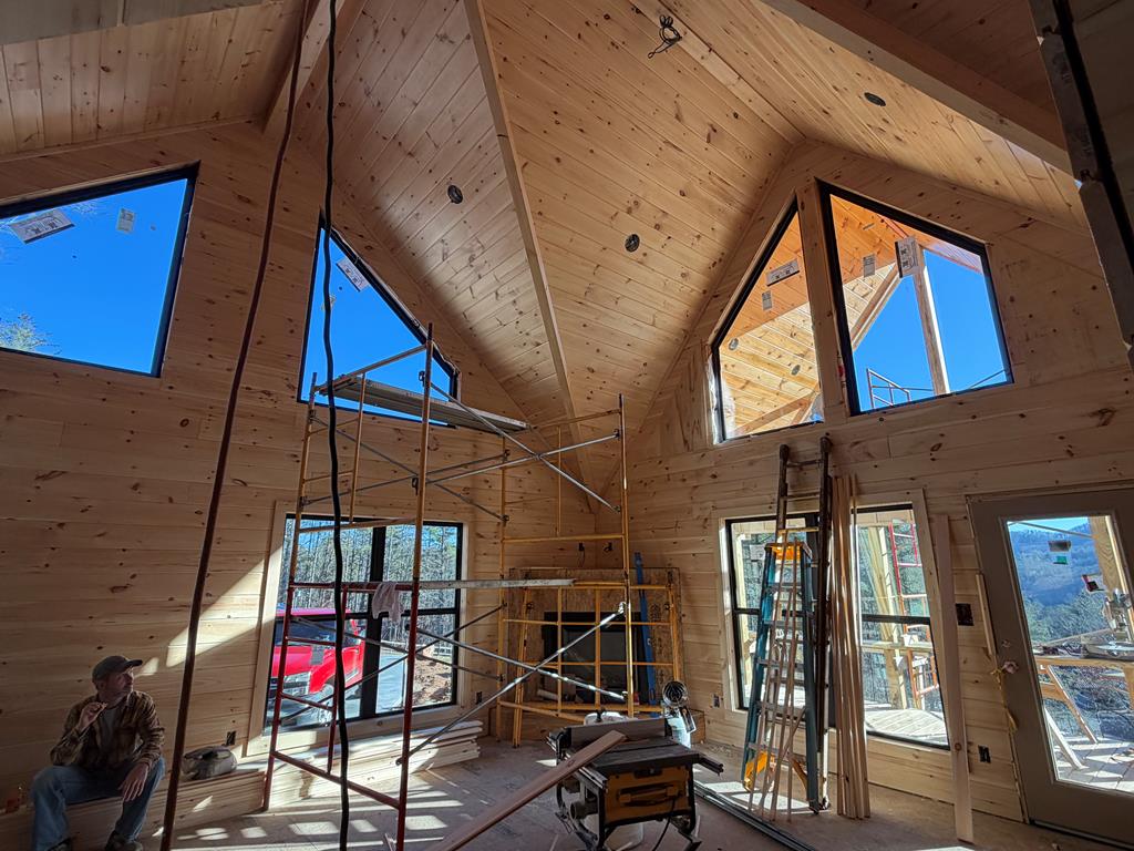 420872 Mineral Bluff Residential