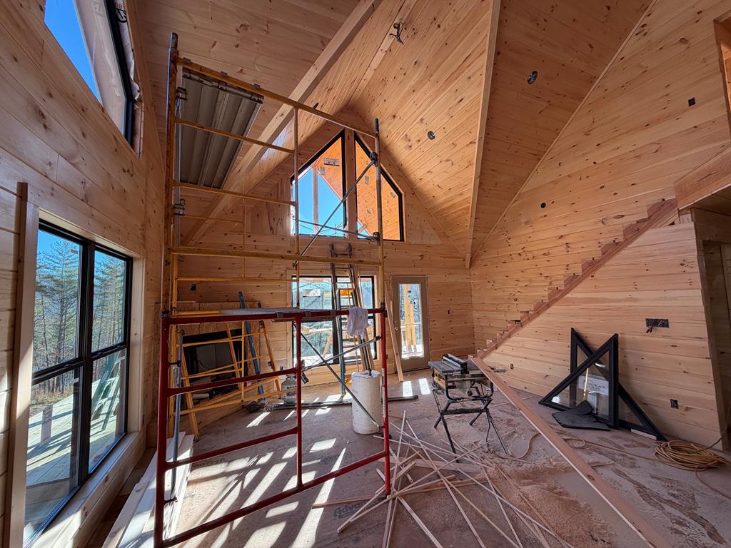 420872 Mineral Bluff Residential