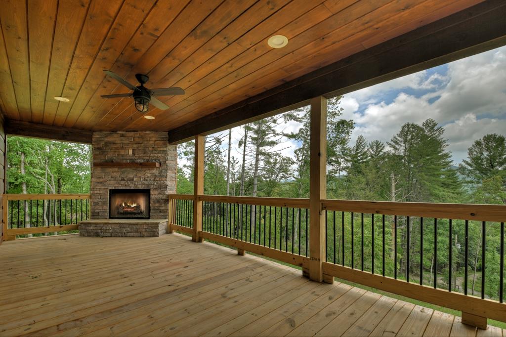 420872 Mineral Bluff Residential