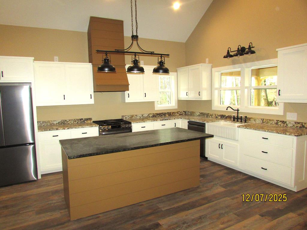 420917 Hayesville Residential