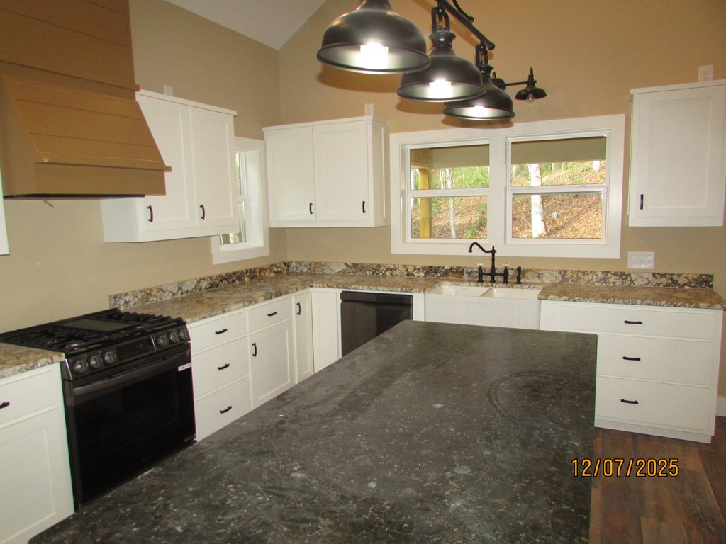 420917 Hayesville Residential