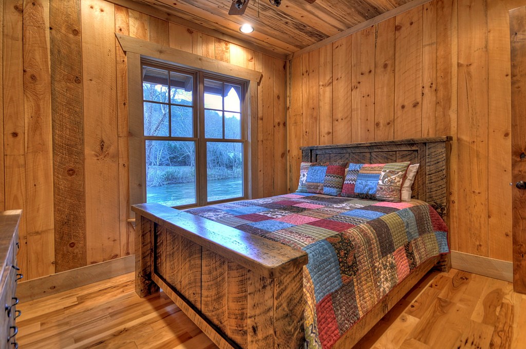 420928 Blue Ridge Residential