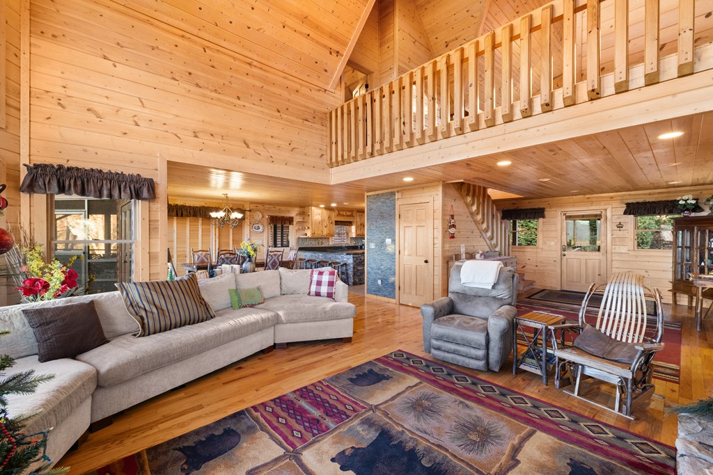 420943 Mineral Bluff Residential