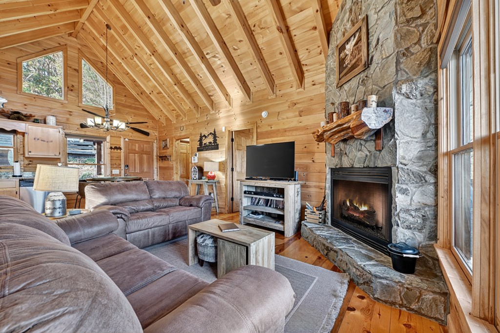 420964 Blue Ridge Residential