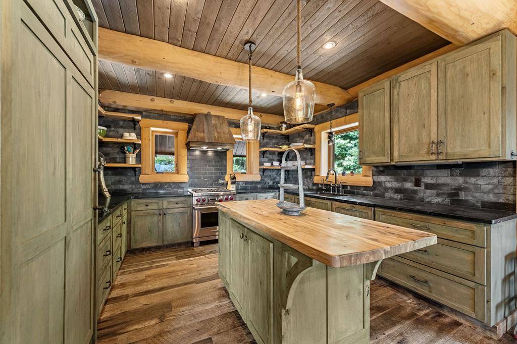 420965 Epworth Residential