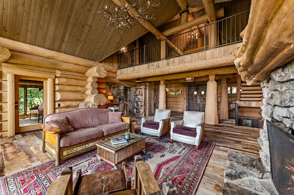 420965 Epworth Residential