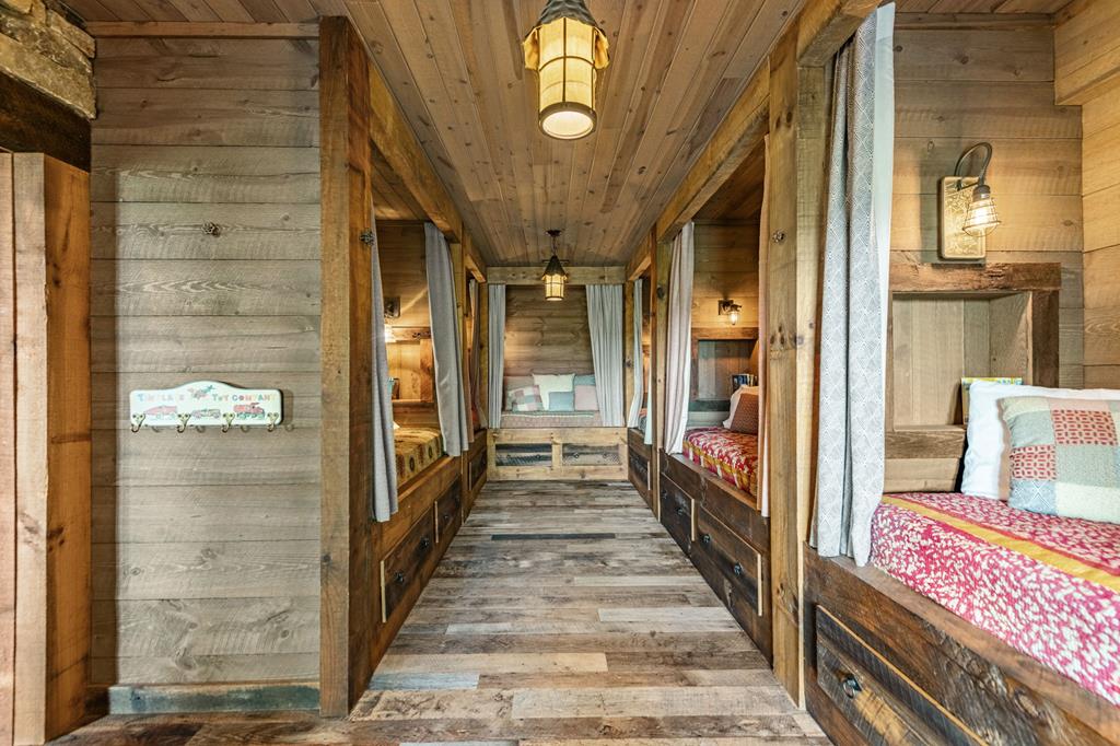 420965 Epworth Residential