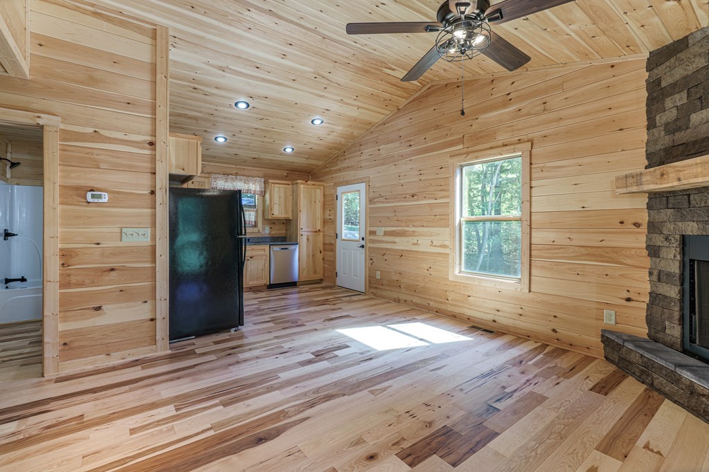 420980 Murphy Residential