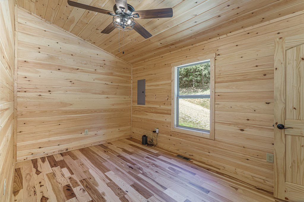 420980 Murphy Residential