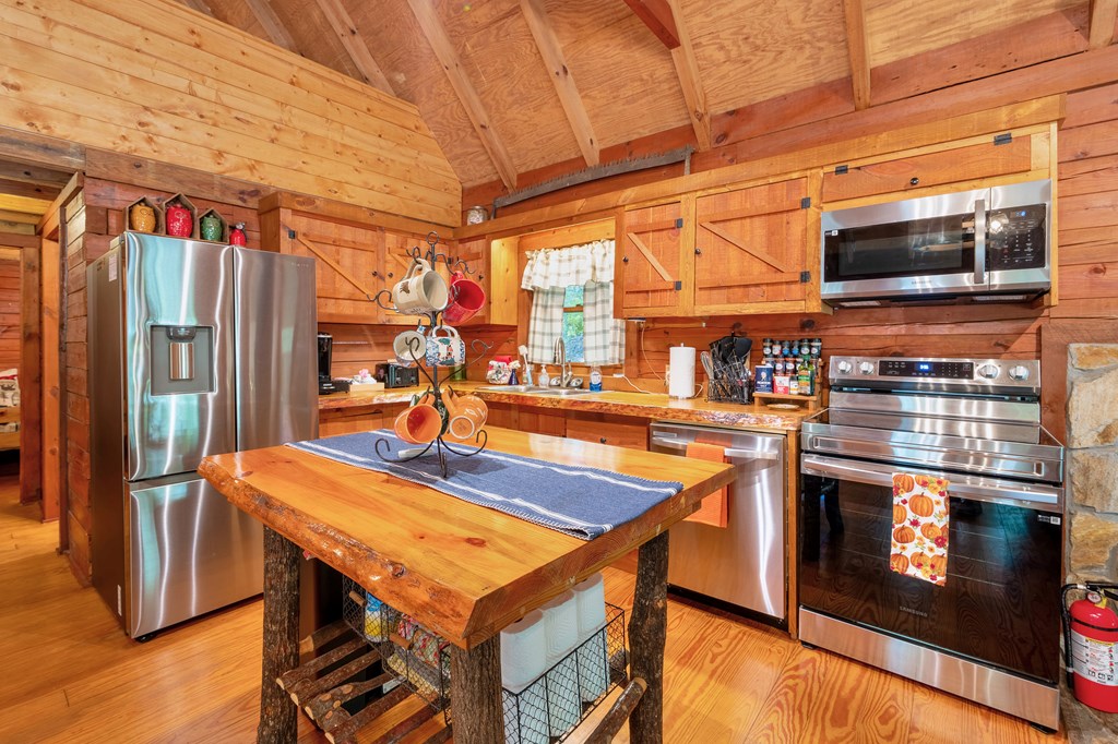 420985 Blairsville Residential