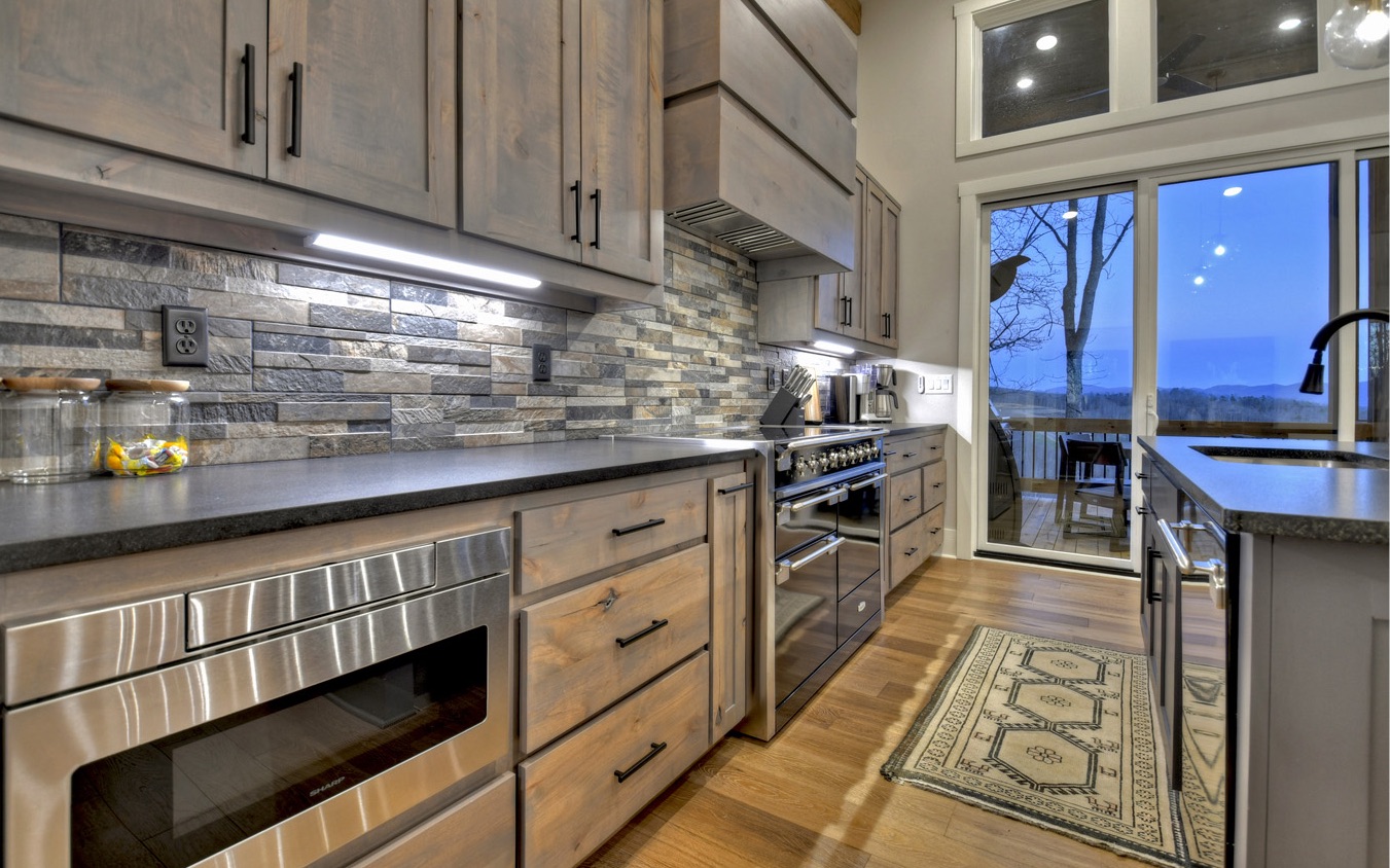 420989 Morganton Residential