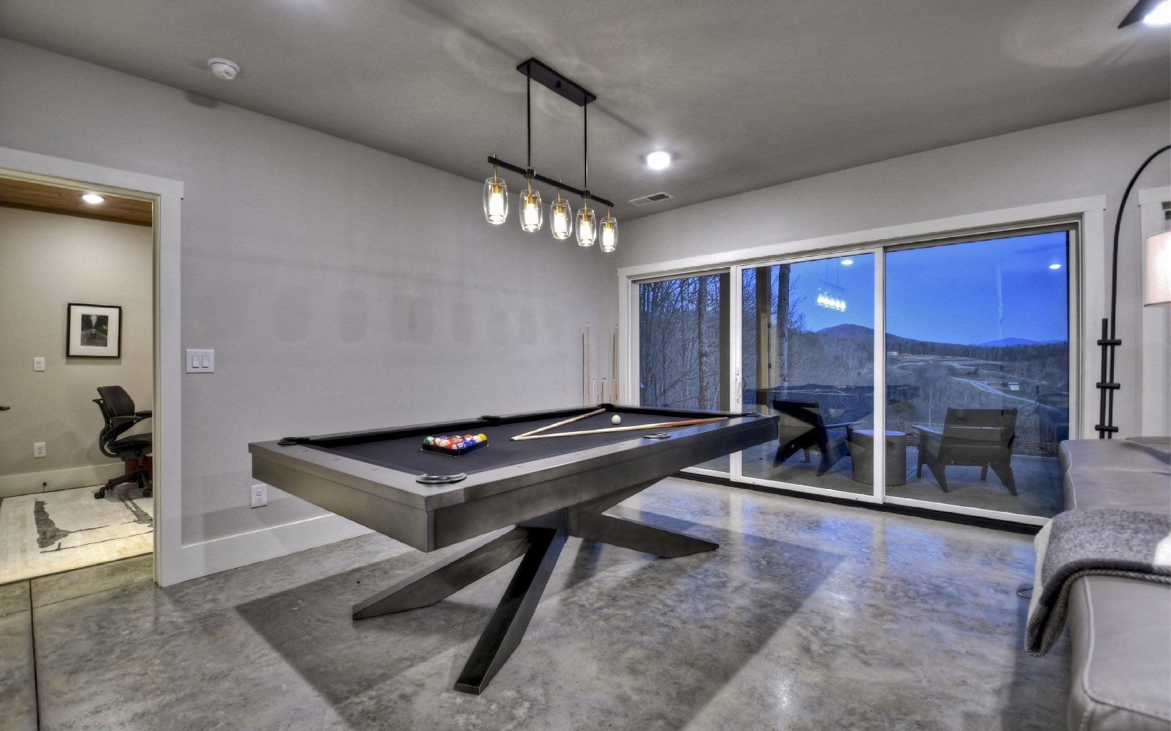 420989 Morganton Residential