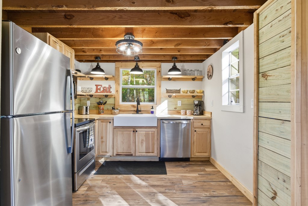 420993 Morganton Residential