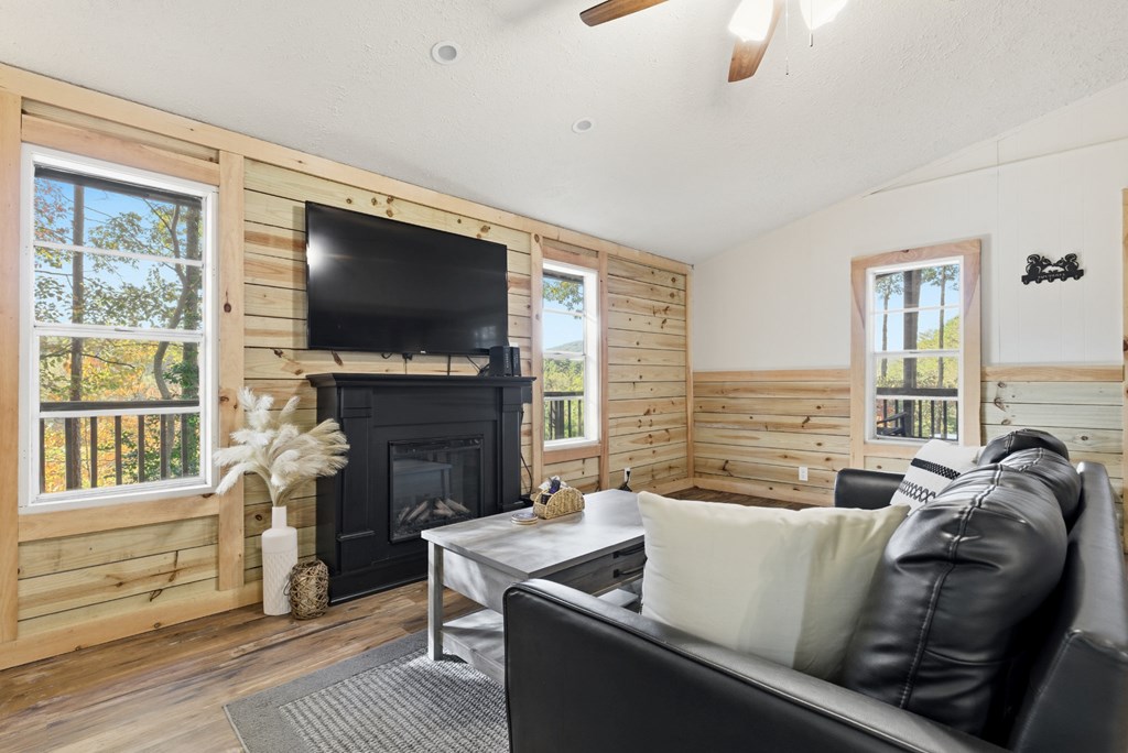 420993 Morganton Residential