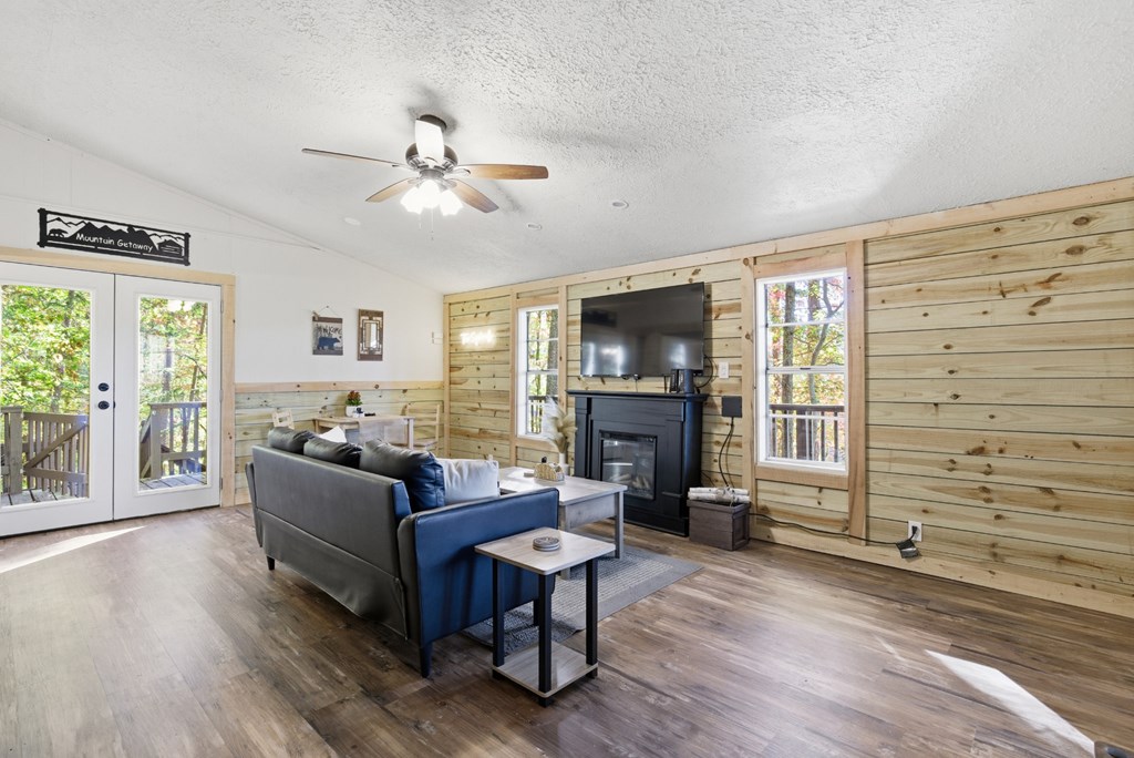 420993 Morganton Residential