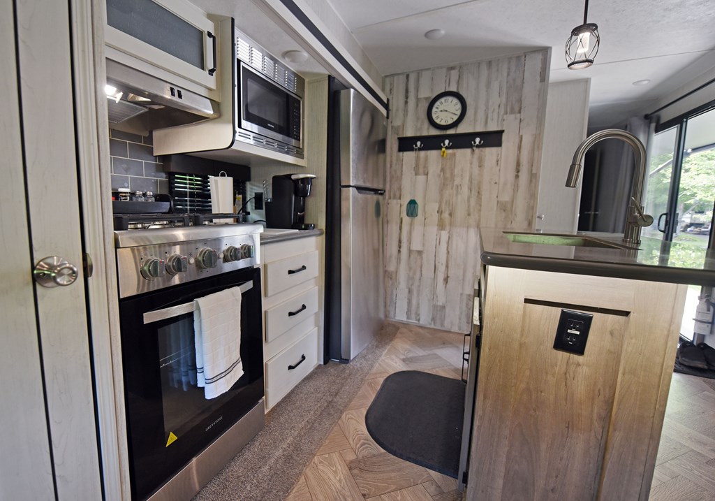 420998 Blairsville Residential