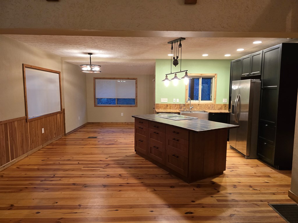 421015 Blue Ridge Residential