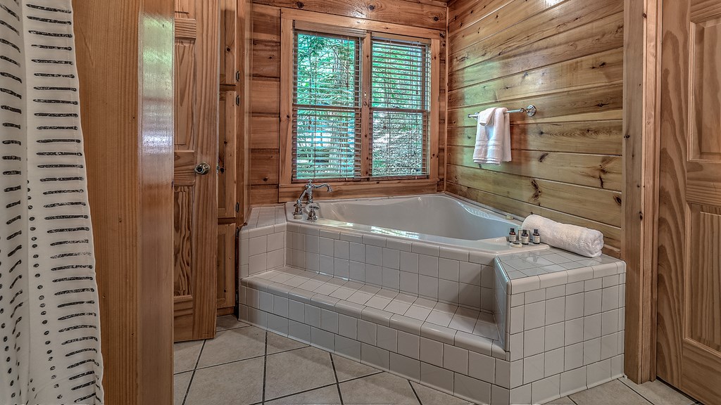 421021 Morganton Residential