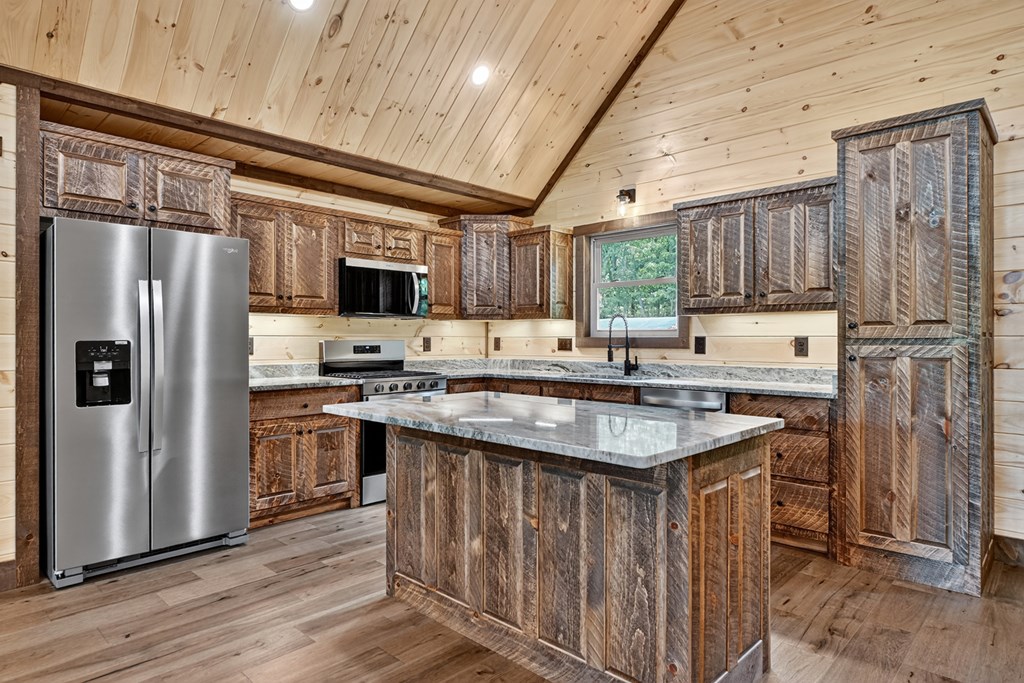 421023 Morganton Residential