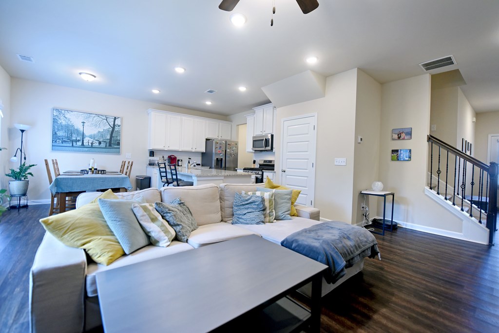 421030 Oakwood Residential