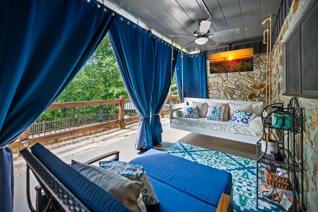 421032 Mineral Bluff Residential