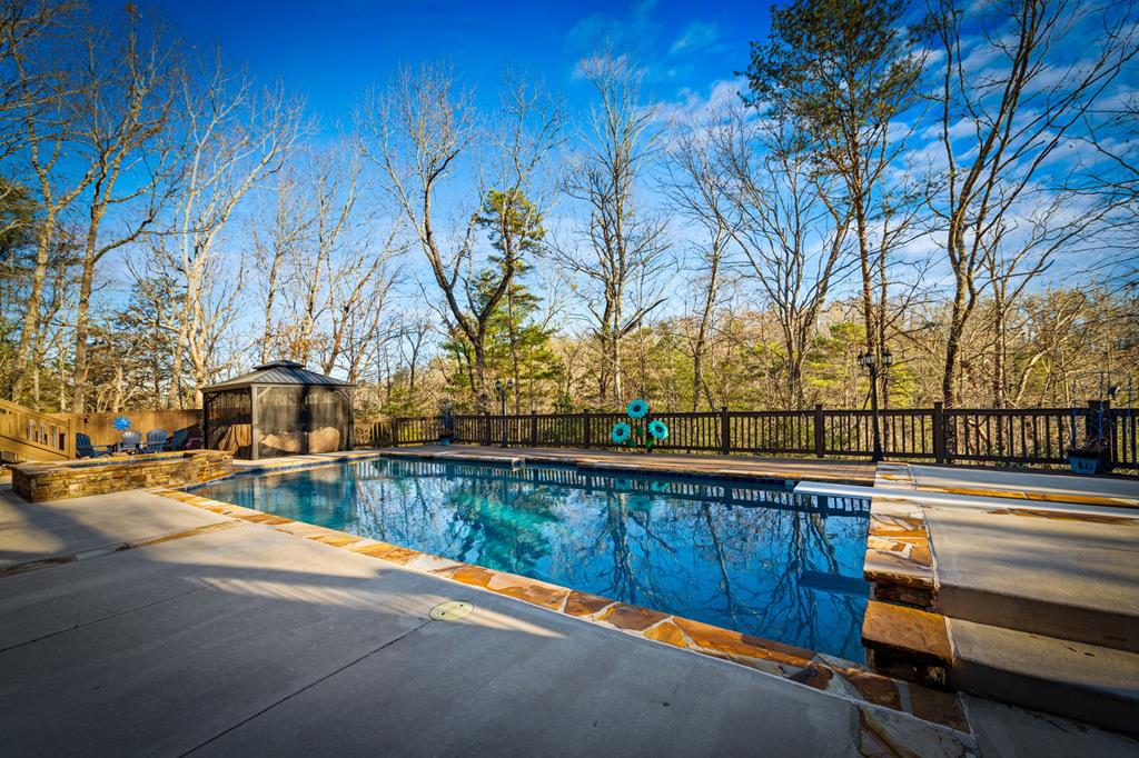 421032 Mineral Bluff Residential