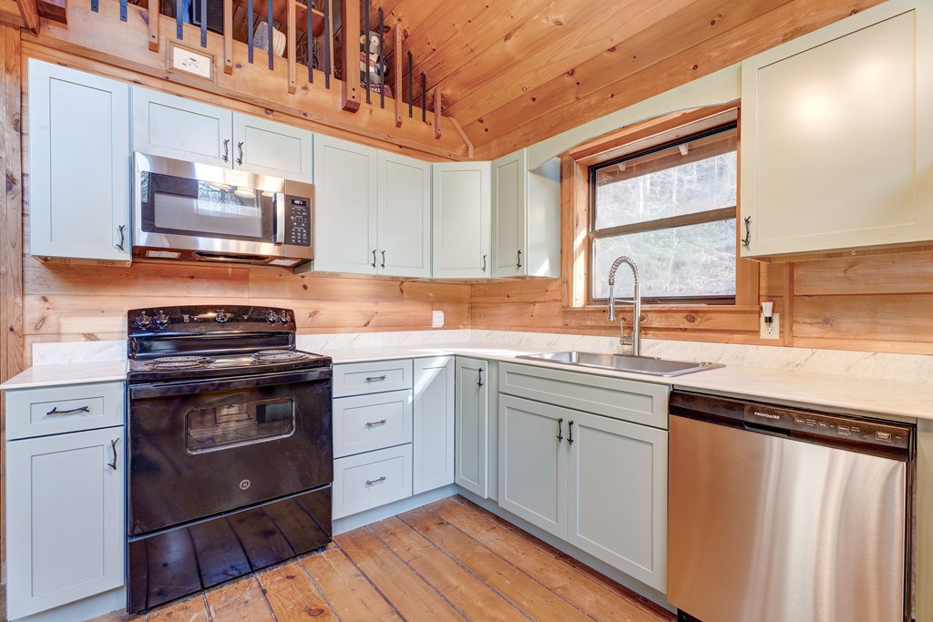 421033 Blue Ridge Residential