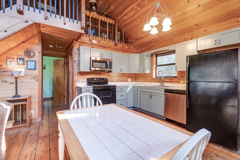 421033 Blue Ridge Residential