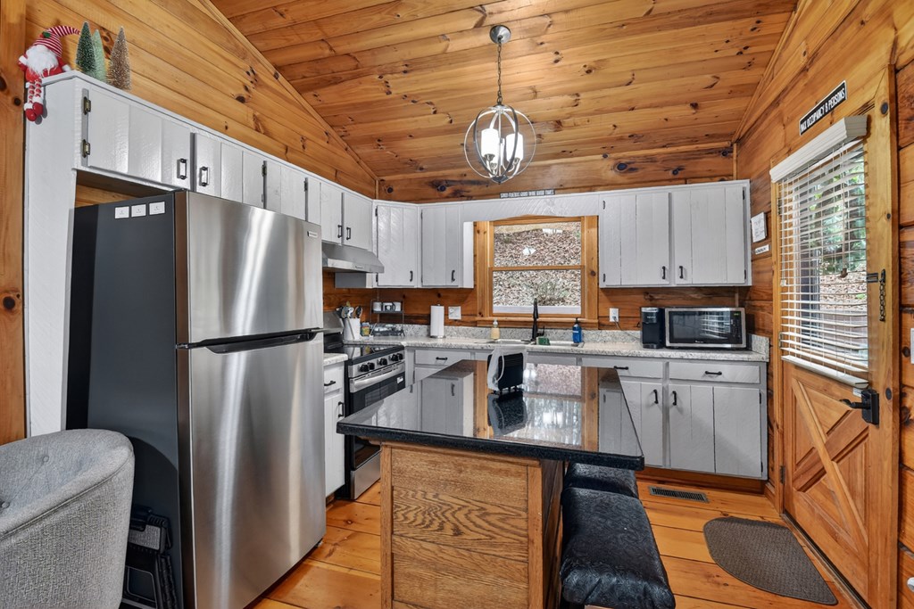 421035 Blue Ridge Residential