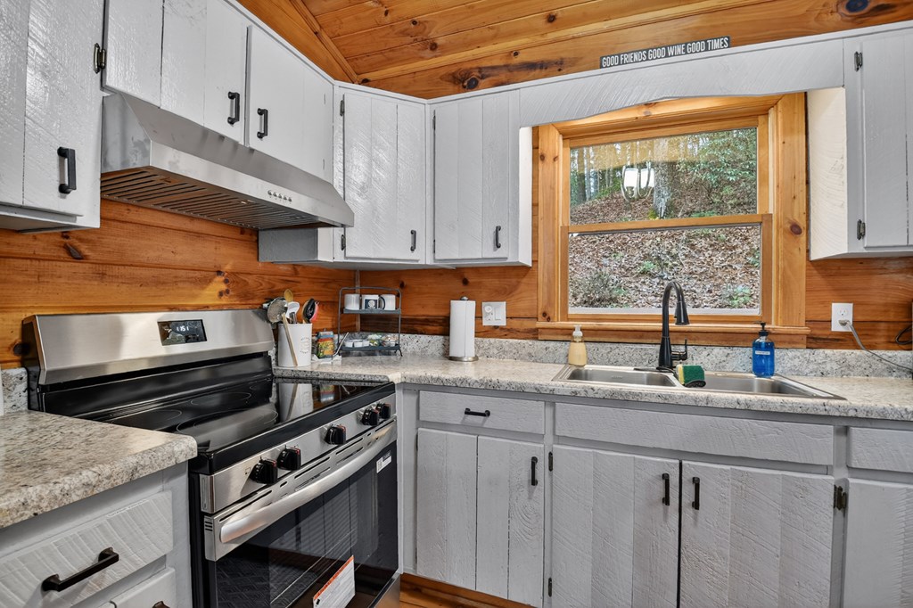 421035 Blue Ridge Residential