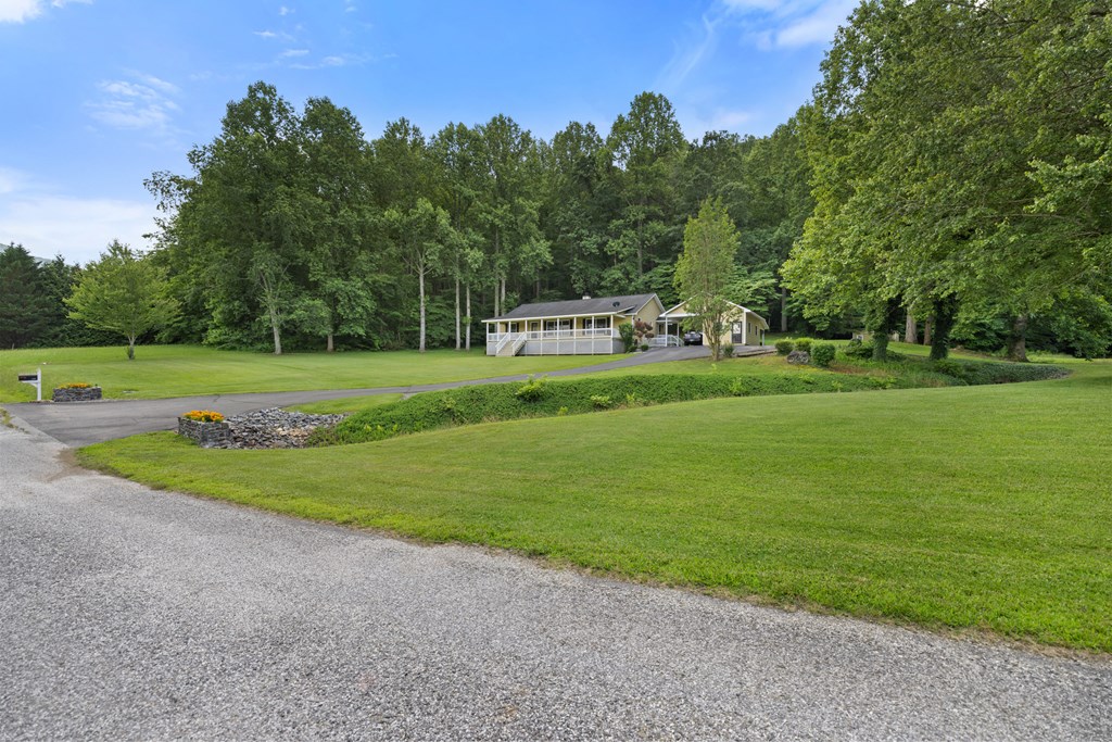 421037 Hiawassee Residential