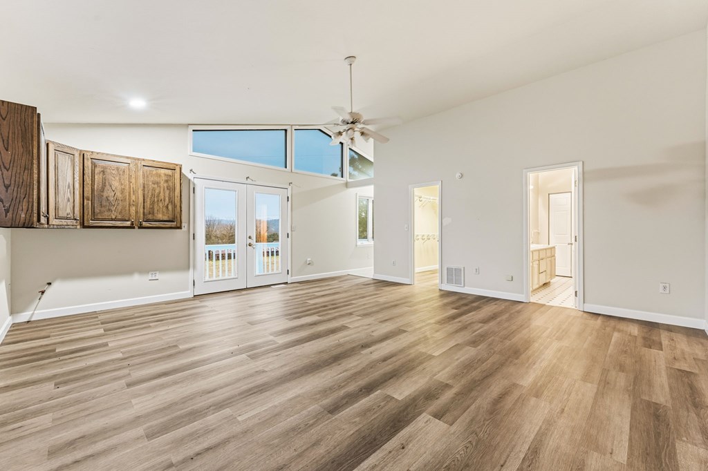 421043 Murphy Residential