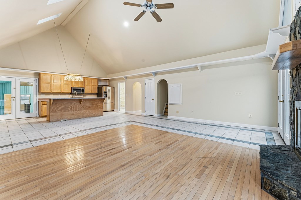 421043 Murphy Residential