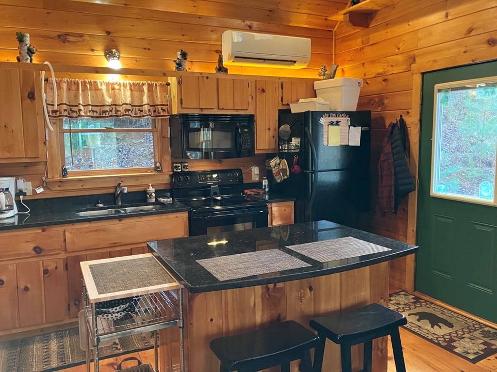 421048 Murphy Residential