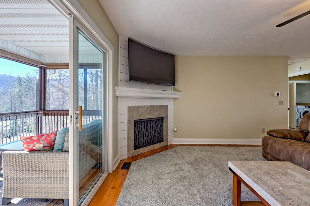 421053 Hiawassee Residential