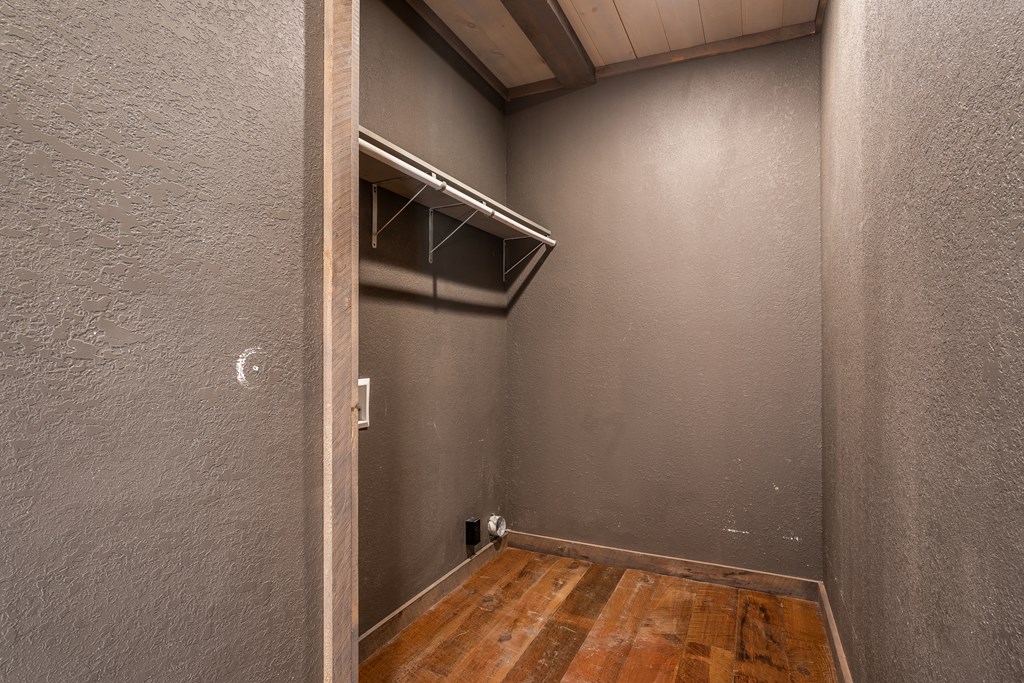 421058 Mineral Bluff Residential