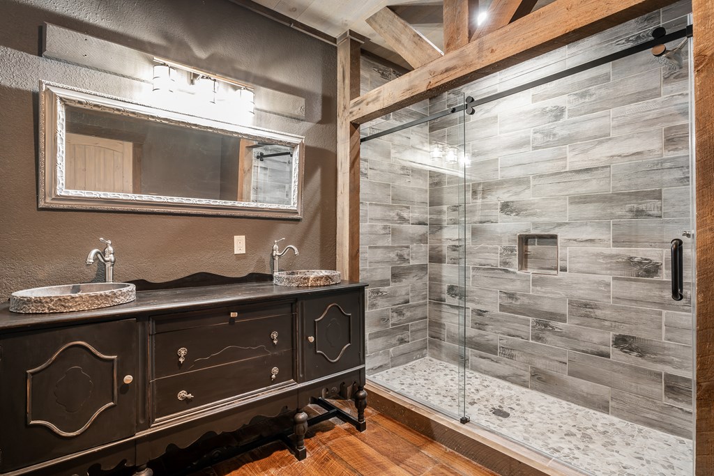 421058 Mineral Bluff Residential