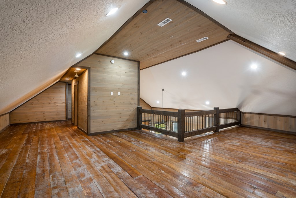 421058 Mineral Bluff Residential