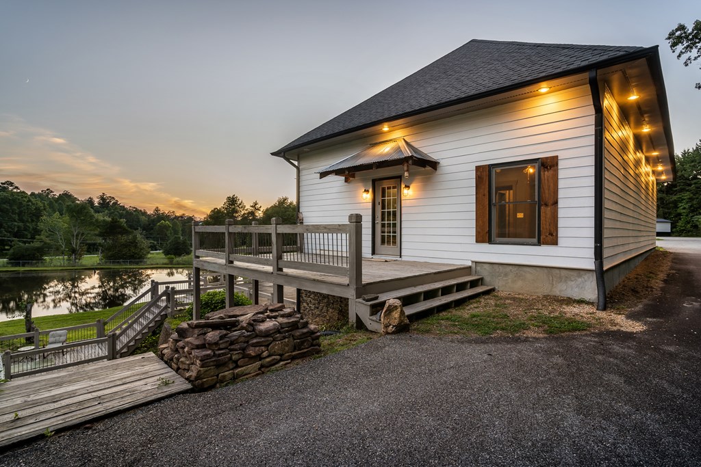 421058 Mineral Bluff Residential