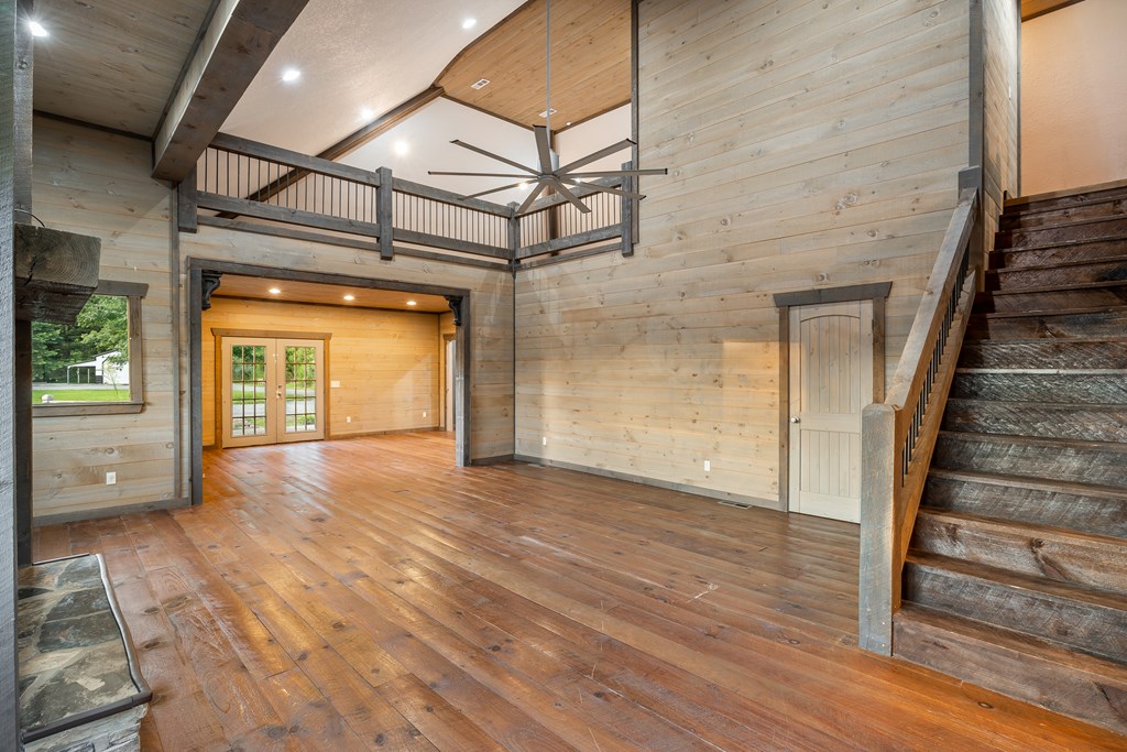 421058 Mineral Bluff Residential