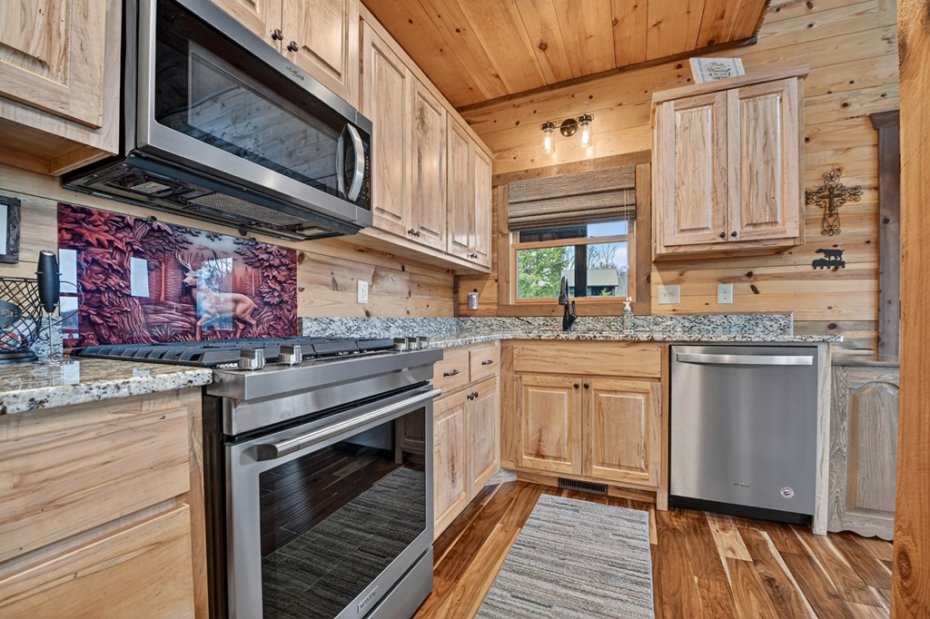 421064 Blue Ridge Residential