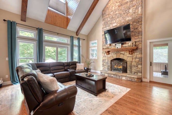 421077 Murphy Residential