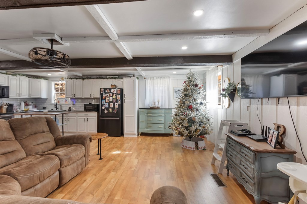 421105 Murphy Residential