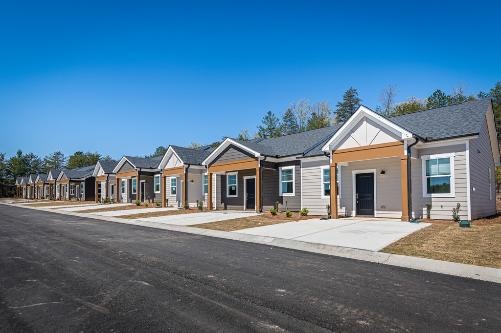 421121 Blue Ridge Townhouse