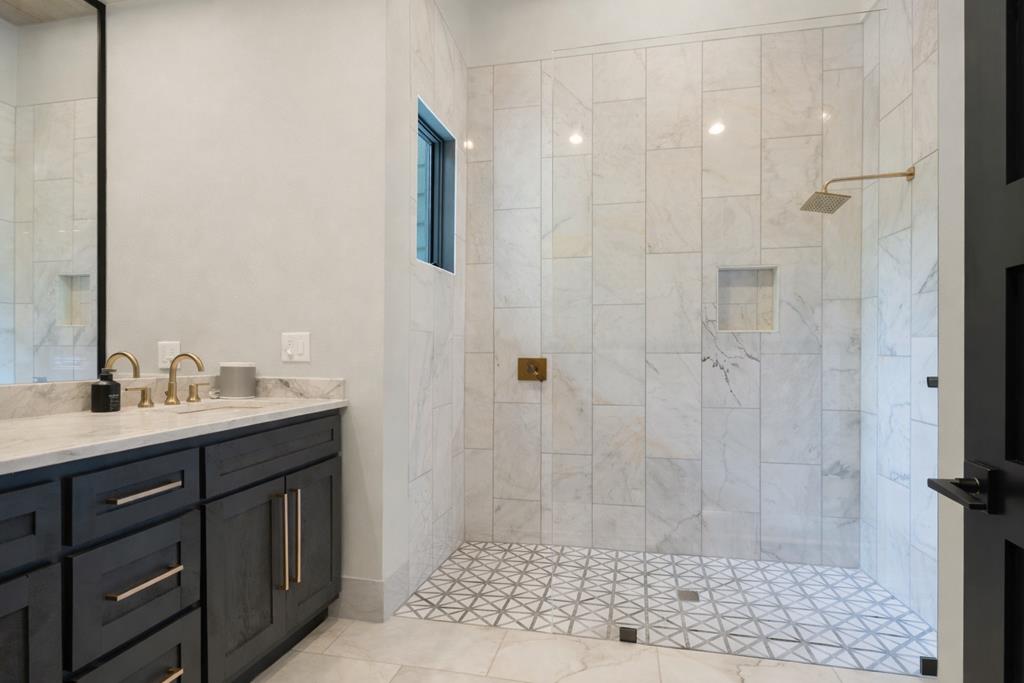 421128 Blue Ridge Residential