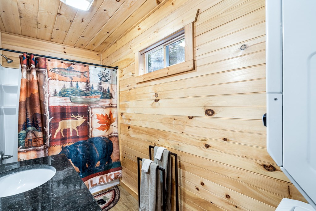 421152 Murphy Residential