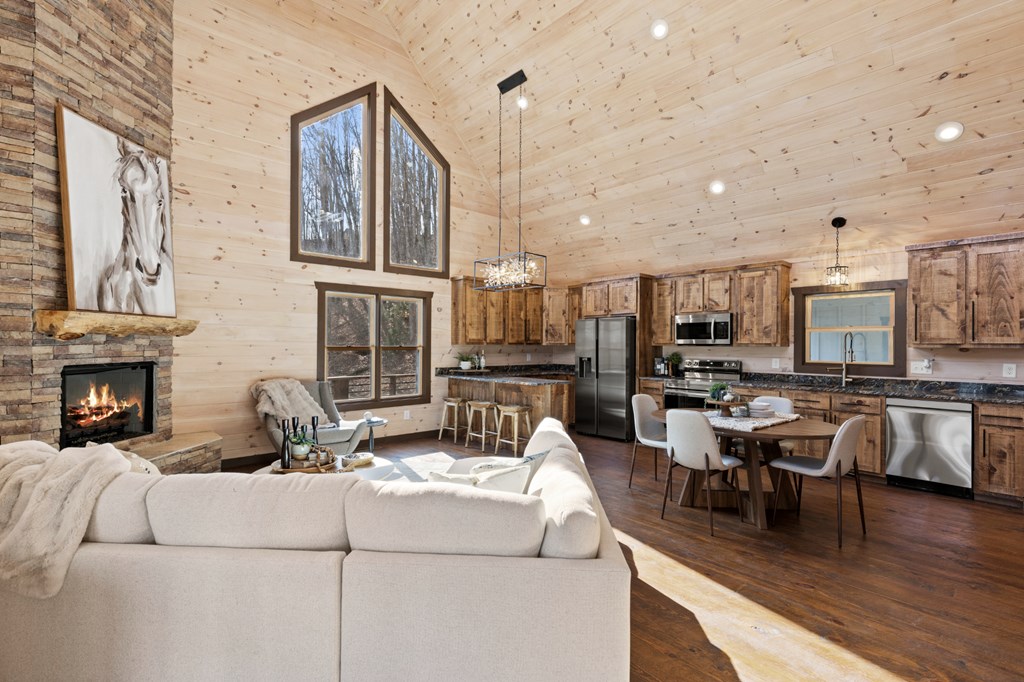 421155 Blue Ridge Residential