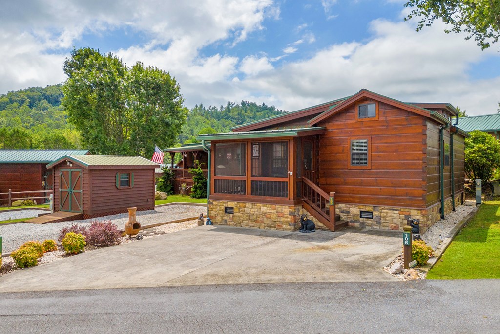 421199 Rabun Residential