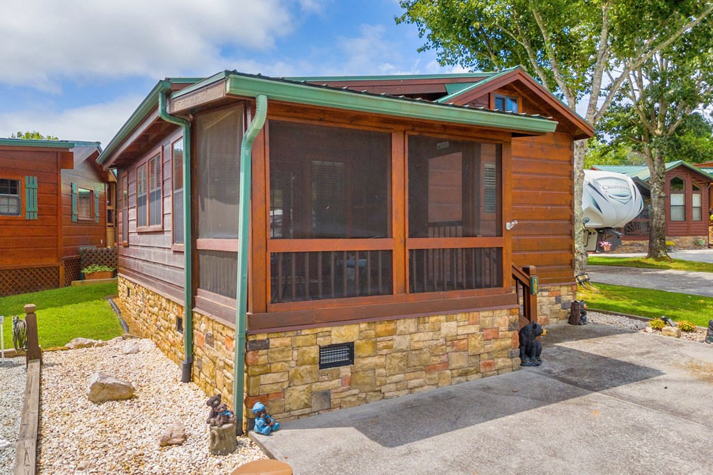 421199 Rabun Residential