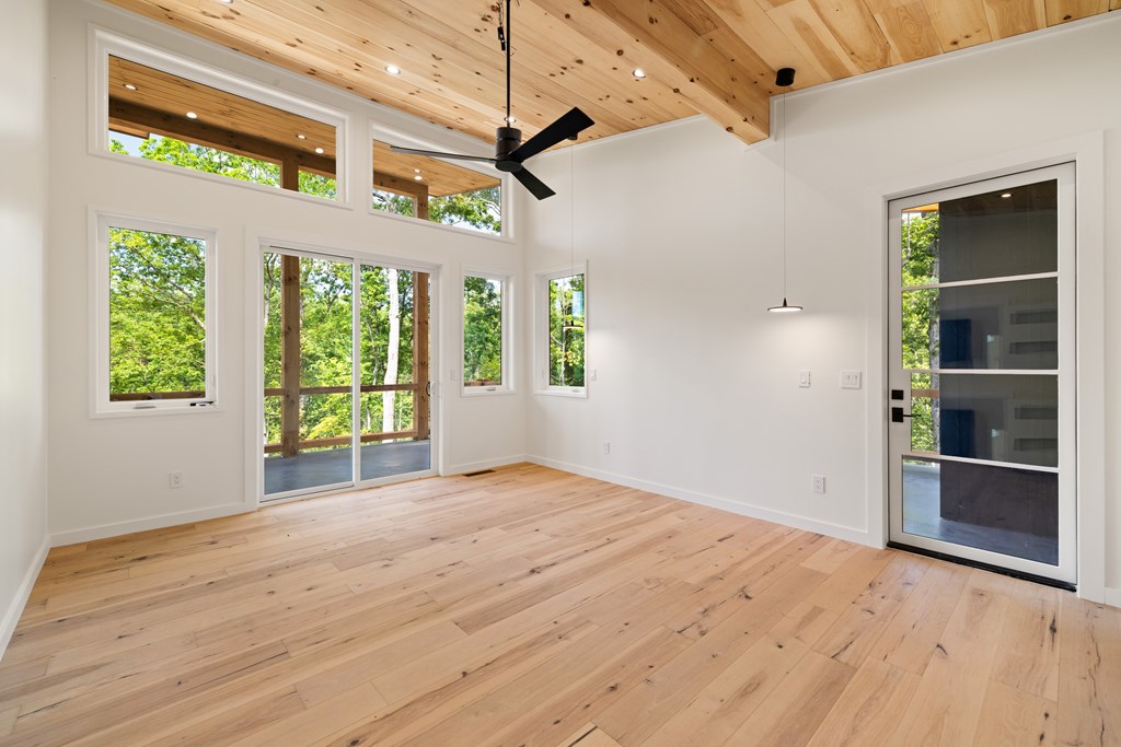 421206 Mineral Bluff Residential